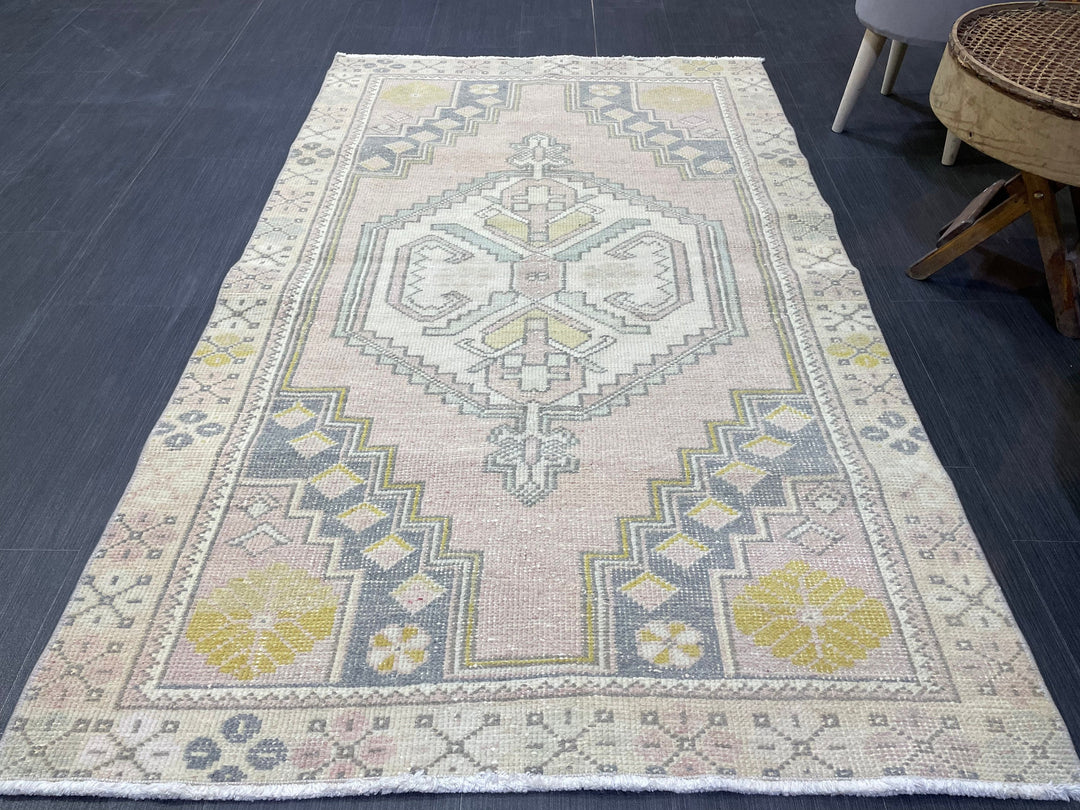 Beige Turkish Oushak Rug 3' 7" x 6' 1" Hand-Knotted detail