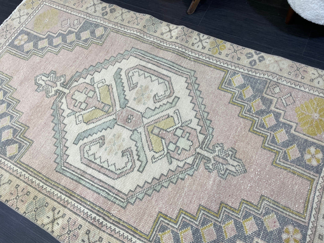 Beige Turkish Oushak Rug 3' 7" x 6' 1" Hand-Knotted close-up
