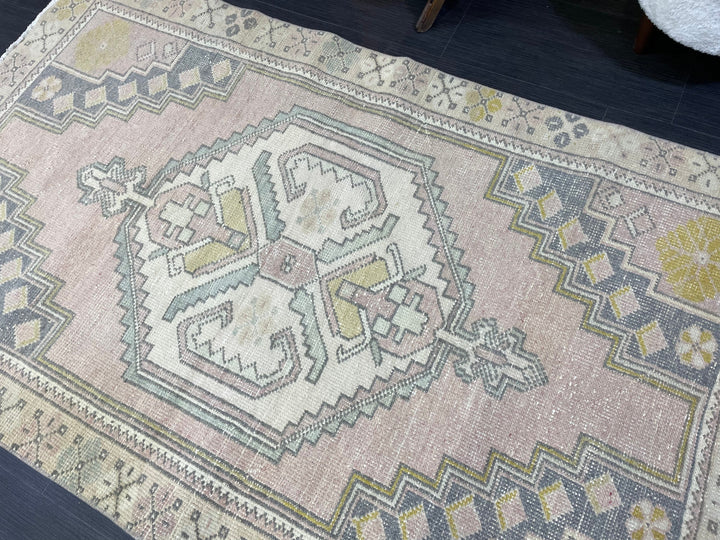Beige Turkish Oushak Rug 3' 7" x 6' 1" Hand-Knotted close-up