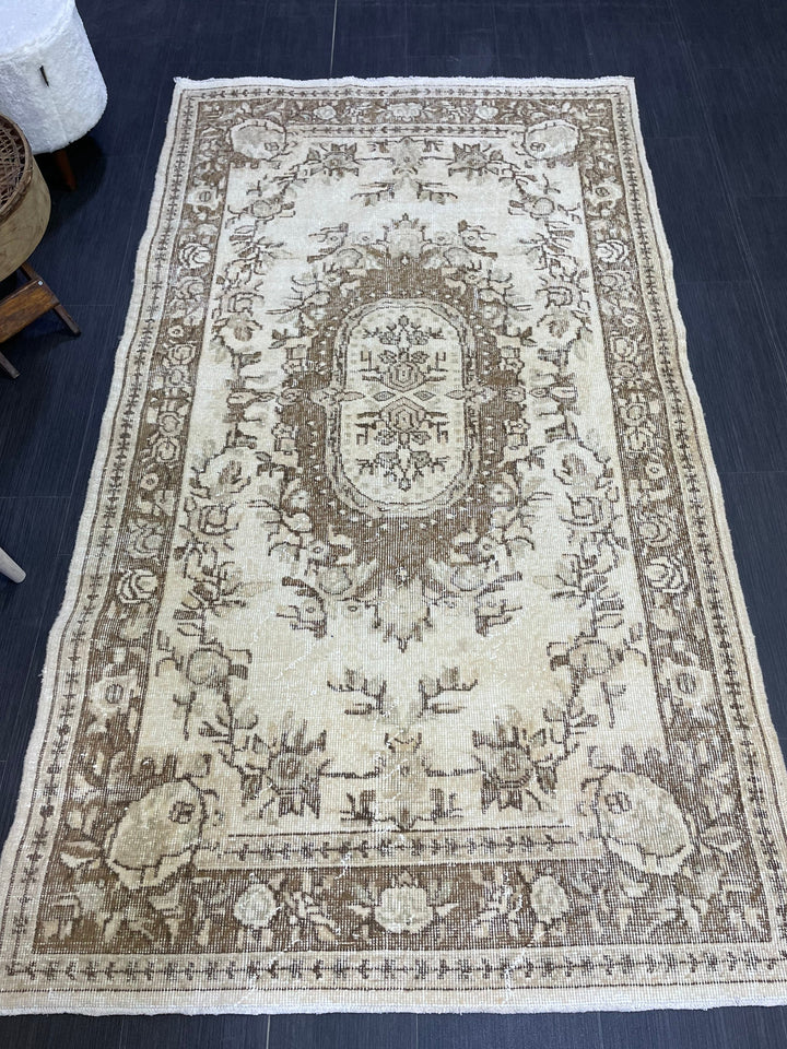 Turkish Runner Rug 3' 11" x 6' 11" Hand-Knotted field