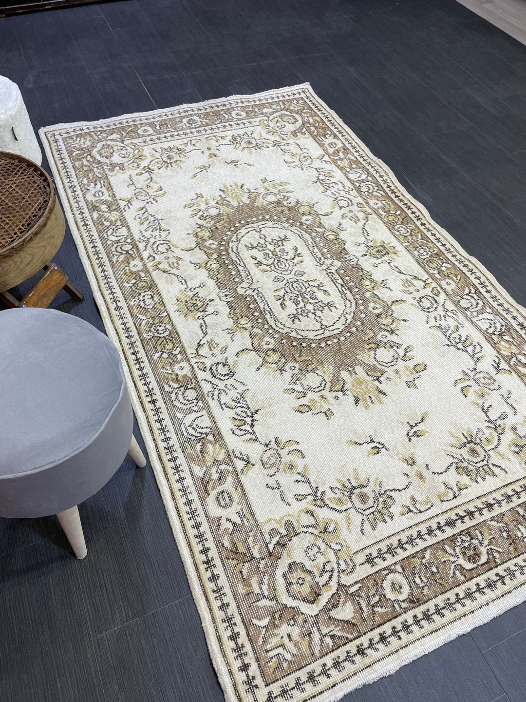 Turkish Runner Rug 3' 11" x 7' Hand-Knotted detail