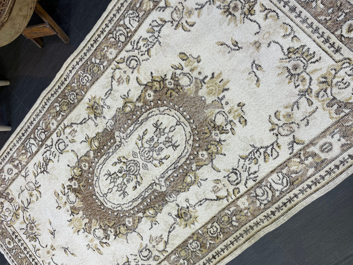 Turkish Runner Rug 3' 11" x 7' 2" Hand-Knotted view