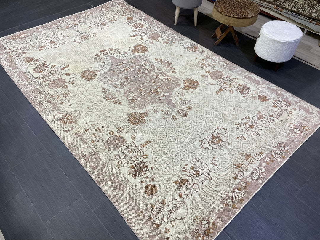 Beige Turkish Runner Rug 5' 10" x 9' 4" Hand-Knotted | No. WR72595