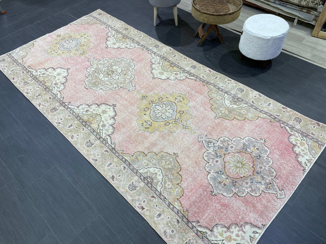 Pink Turkish Runner Rug 4' 6" x 9' 2" Hand-Knotted detail