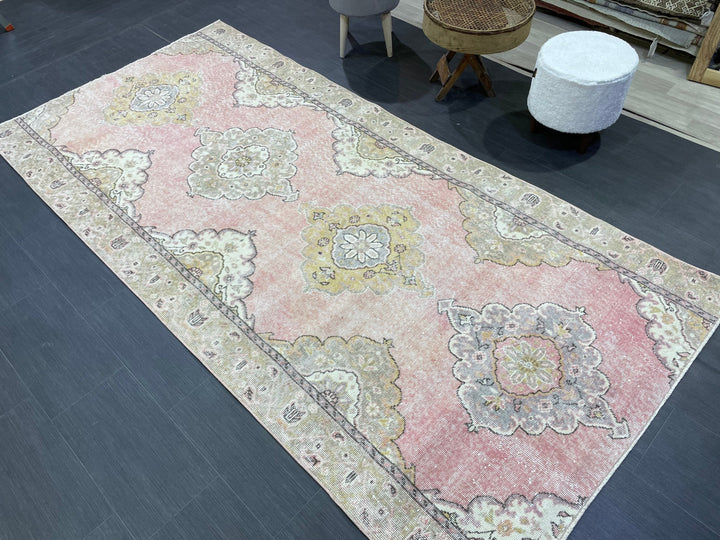 Pink Turkish Runner Rug 4' 6" x 9' 2" Hand-Knotted detail
