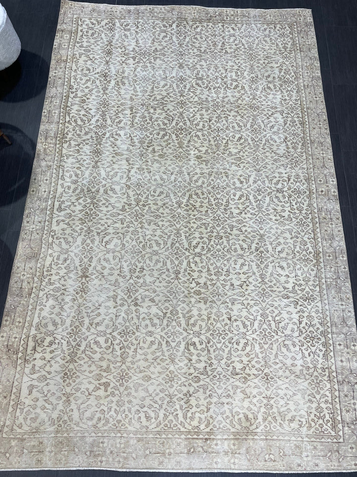 Beige Turkish Oushak Rug 5' 10" x 9' 3" Hand-Knotted reverse