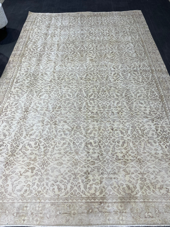 Beige Turkish Oushak Rug 5' 10" x 9' 3" Hand-Knotted view 9