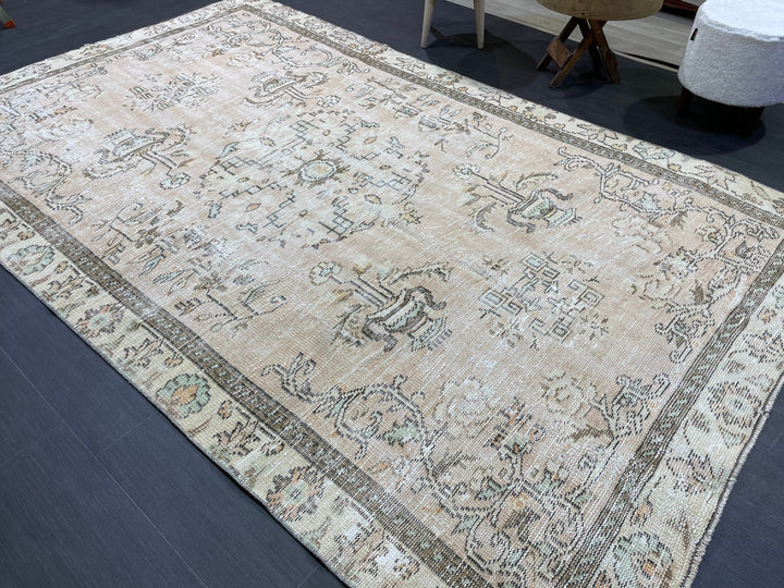 Beige Turkish Oushak Rug 5' 6" x 9' 4" Hand-Knotted | No. WR36549