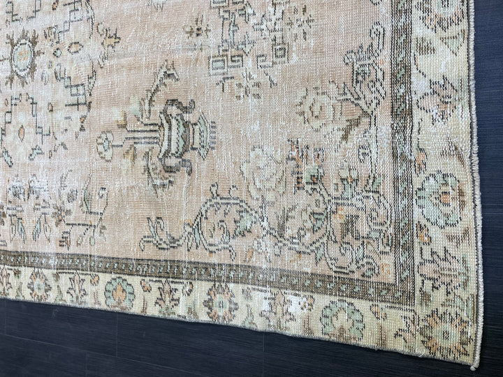 Beige Turkish Oushak Rug 5' 6" x 9' 4" Hand-Knotted | No. WR36549