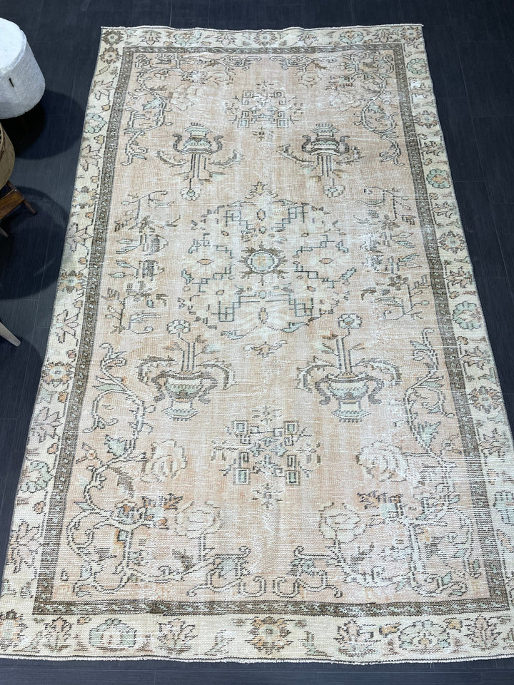 Beige Turkish Oushak Rug 5' 6" x 9' 4" Hand-Knotted | No. WR36549