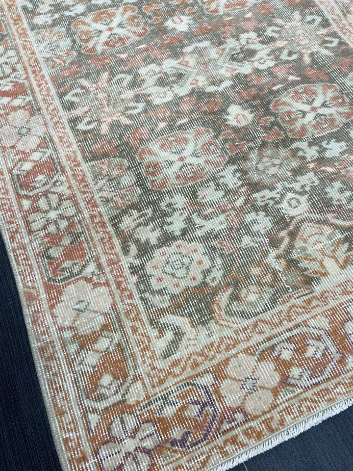 Rust Turkish Oushak Rug 3' 1" x 4' 5" Hand-Knotted detail