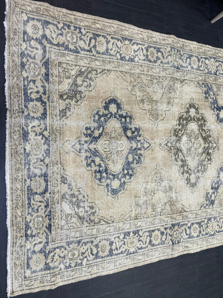 Beige Turkish Runner Rug 4' 8" x 11' 7" Hand-Knotted field