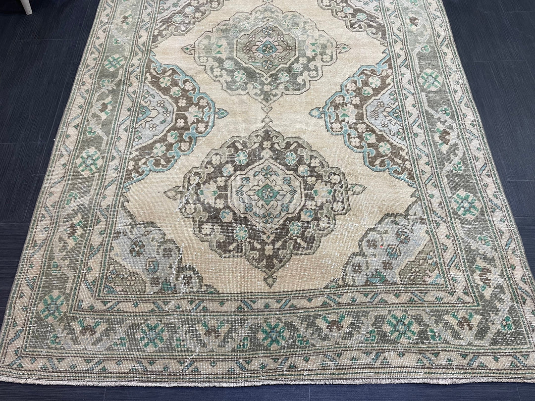 Beige Turkish Runner Rug 4' 7" x 12' 4" Hand-Knotted border