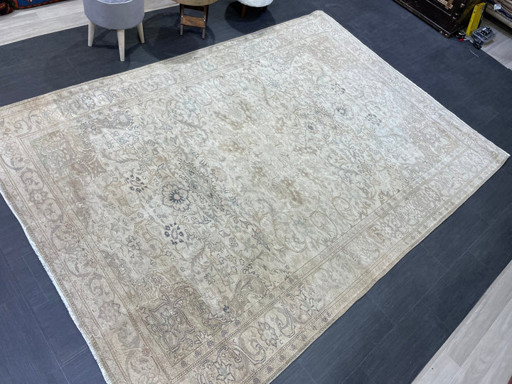 Rust Turkish Oushak Rug 6' 4" x 9' 3" Hand-Knotted texture