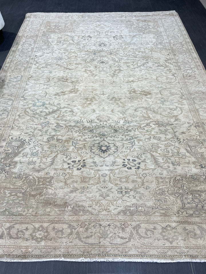 Rust Turkish Oushak Rug 6' 4" x 9' 3" Hand-Knotted view 9