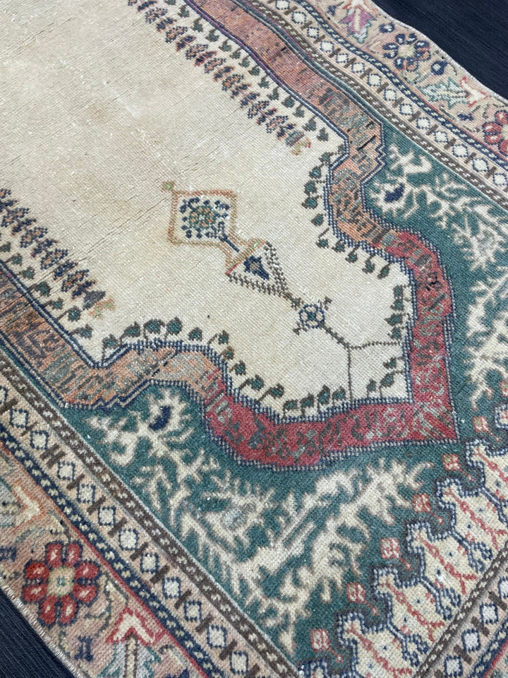 Turkish Oushak Rug 2' 5" x 3' 10" Hand-Knotted view