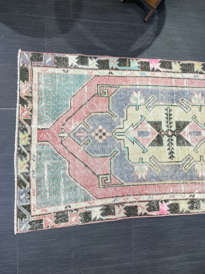 Beige Turkish Oushak Rug 2' 7" x 4' 11" Hand-Knotted | No. WR90169