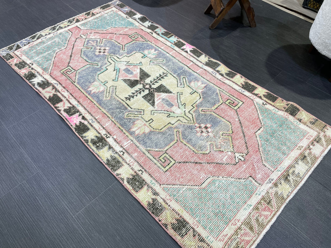 Beige Turkish Oushak Rug 2' 7" x 4' 11" Hand-Knotted | No. WR90169