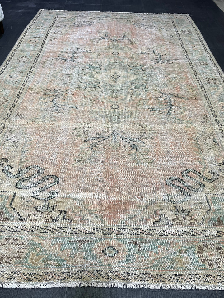 Pink Turkish Oushak Rug 5' 9" x 9' 2" Hand-Knotted pattern