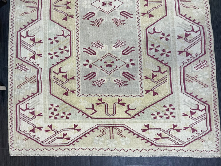 Muted Runner Rug 4' x 5' 11" - No. WR49870