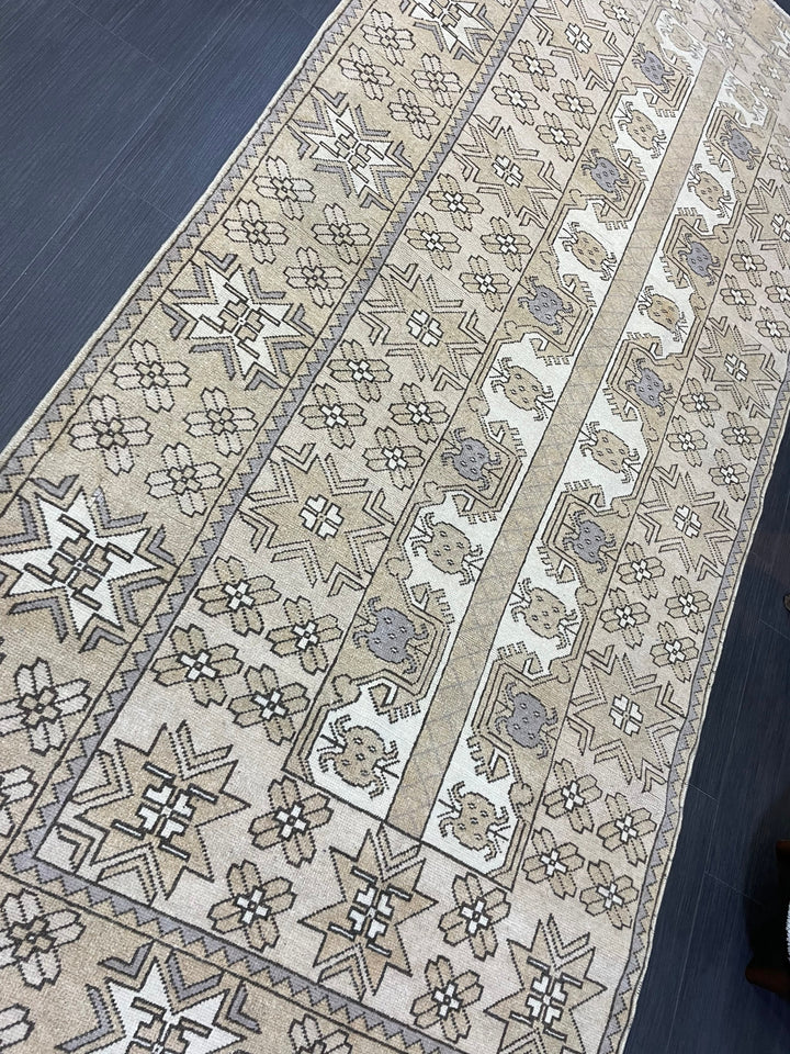 Pink Turkish Oushak Rug 4' x 9' 4" Hand-Knotted detail