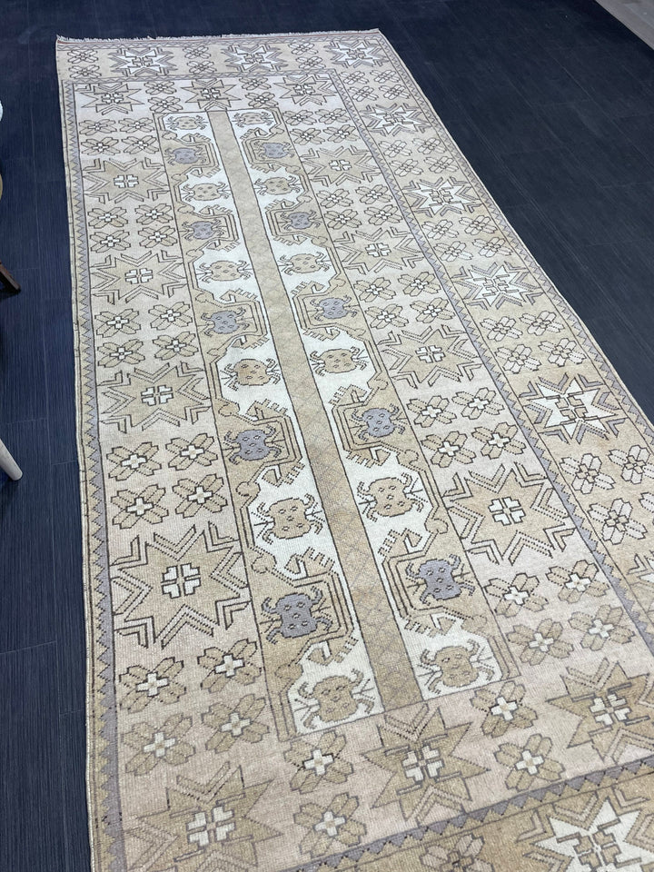 Pink Turkish Oushak Rug 4' x 9' 4" Hand-Knotted pattern