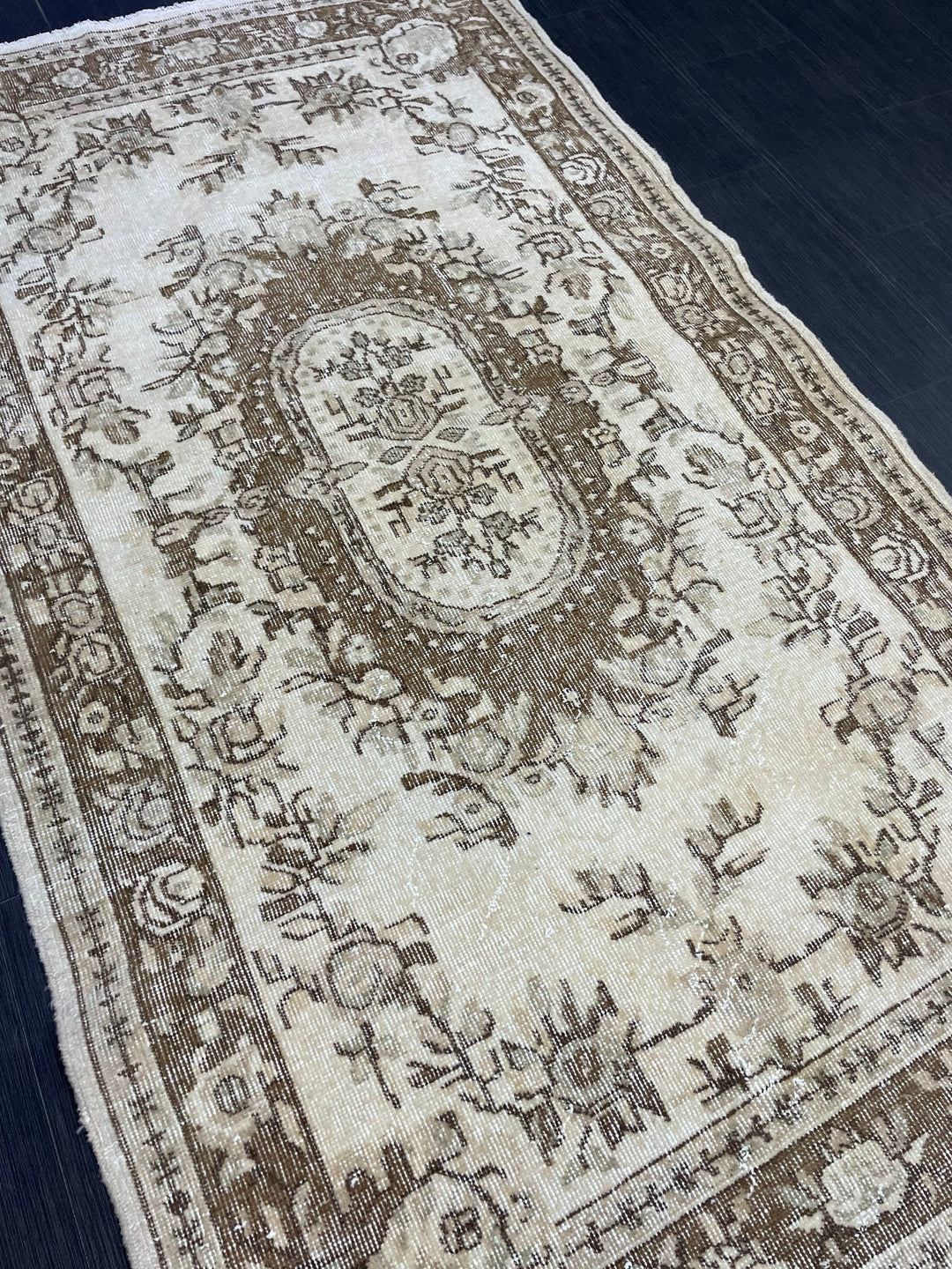Turkish Runner Rug 3' 11" x 6' 11" Hand-Knotted pattern