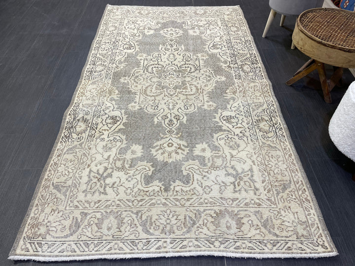 Beige Turkish Runner Rug 3' 11" x 7' 1" Hand-Knotted | No. WR70665