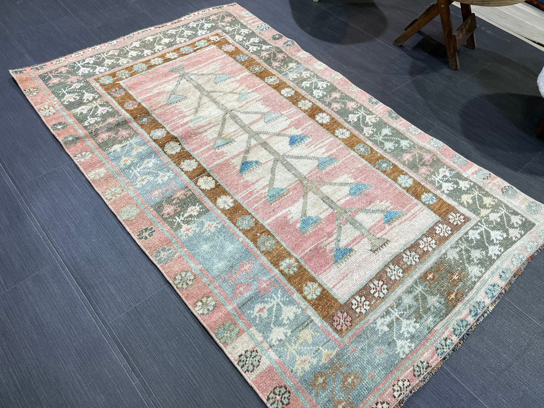 Turkish Oushak Rug 3' 1" x 5' 1" Hand-Knotted