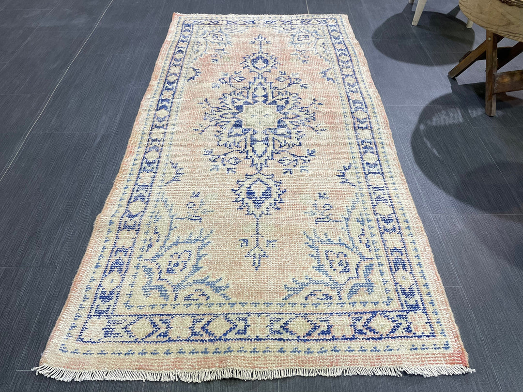 Beige Turkish Runner Rug 2' 8" x 5' 5" Hand-Knotted | No. WR76079