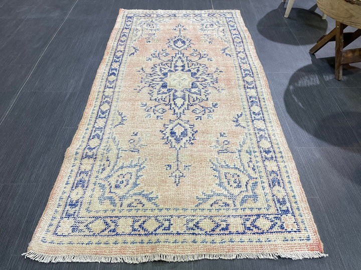 Beige Turkish Runner Rug 2' 8" x 5' 5" Hand-Knotted | No. WR76079