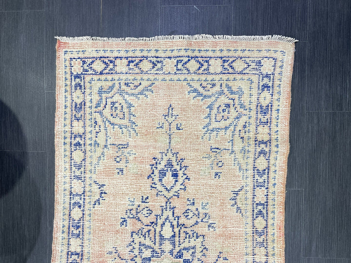 Beige Turkish Runner Rug 2' 8" x 5' 5" Hand-Knotted | No. WR76079