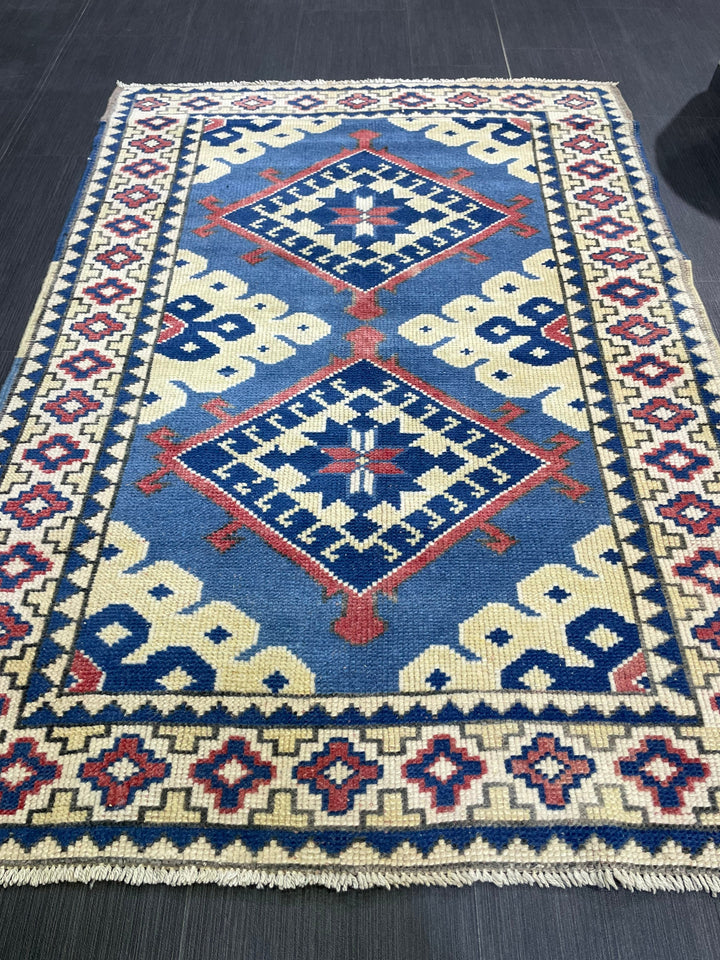 Turkish Oushak Rug 3' 3" x 4' 9" Hand-Knotted close-up