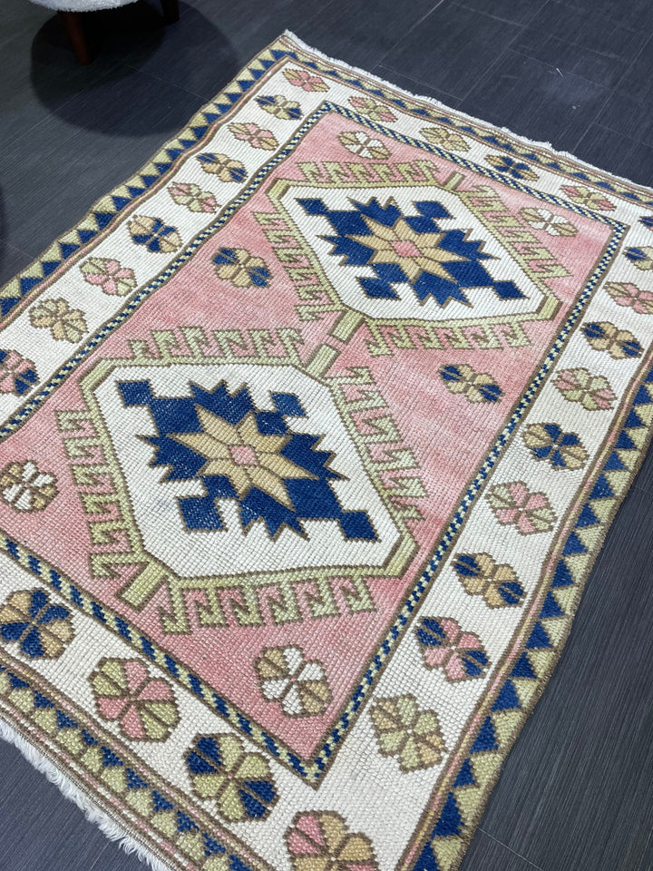 Oushak Oushak Rug 3' 3" x 4' 4" - No. WR99191