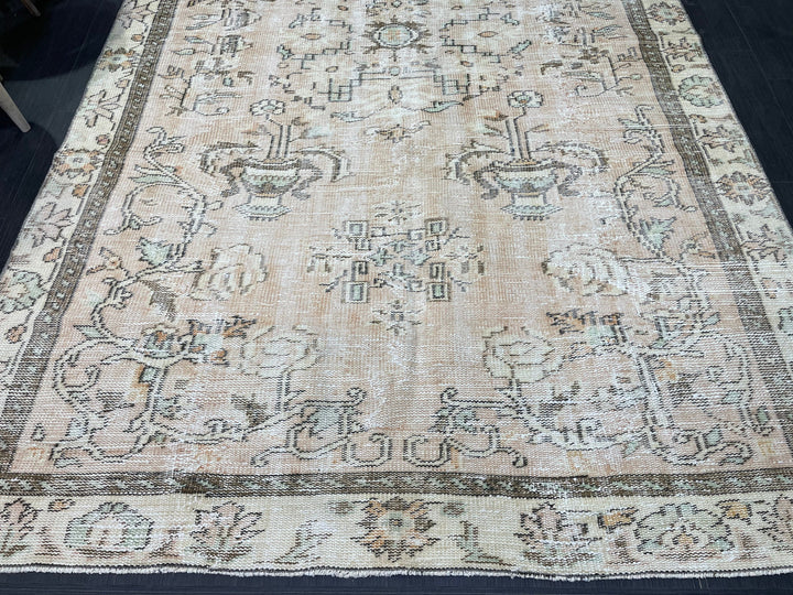 Beige Turkish Oushak Rug 5' 6" x 9' 4" Hand-Knotted | No. WR36549