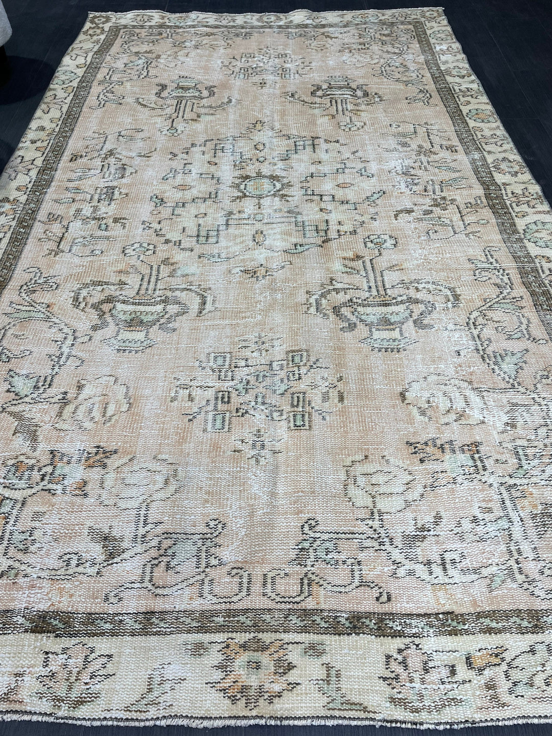 Beige Turkish Oushak Rug 5' 6" x 9' 4" Hand-Knotted | No. WR36549