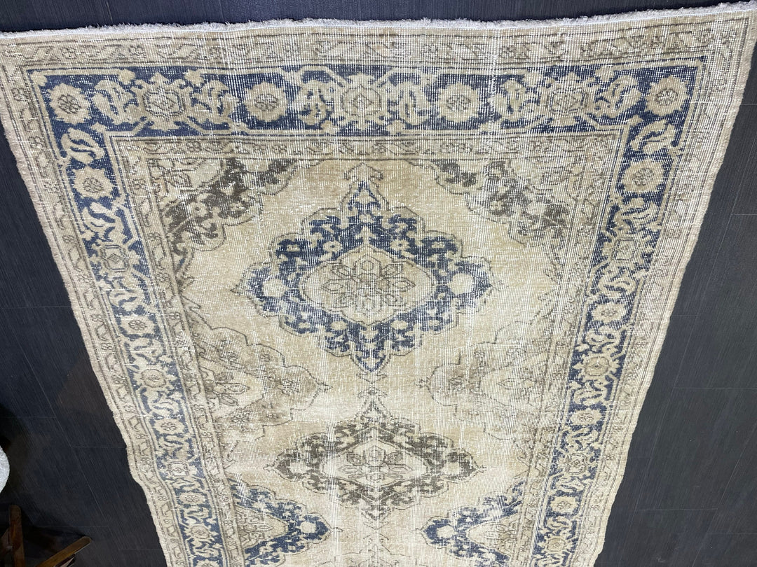 Beige Turkish Runner Rug 4' 8" x 11' 7" Hand-Knotted reverse
