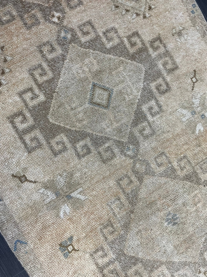 Beige Turkish Runner Rug 4' 2" x 10' 9" Hand-Knotted texture