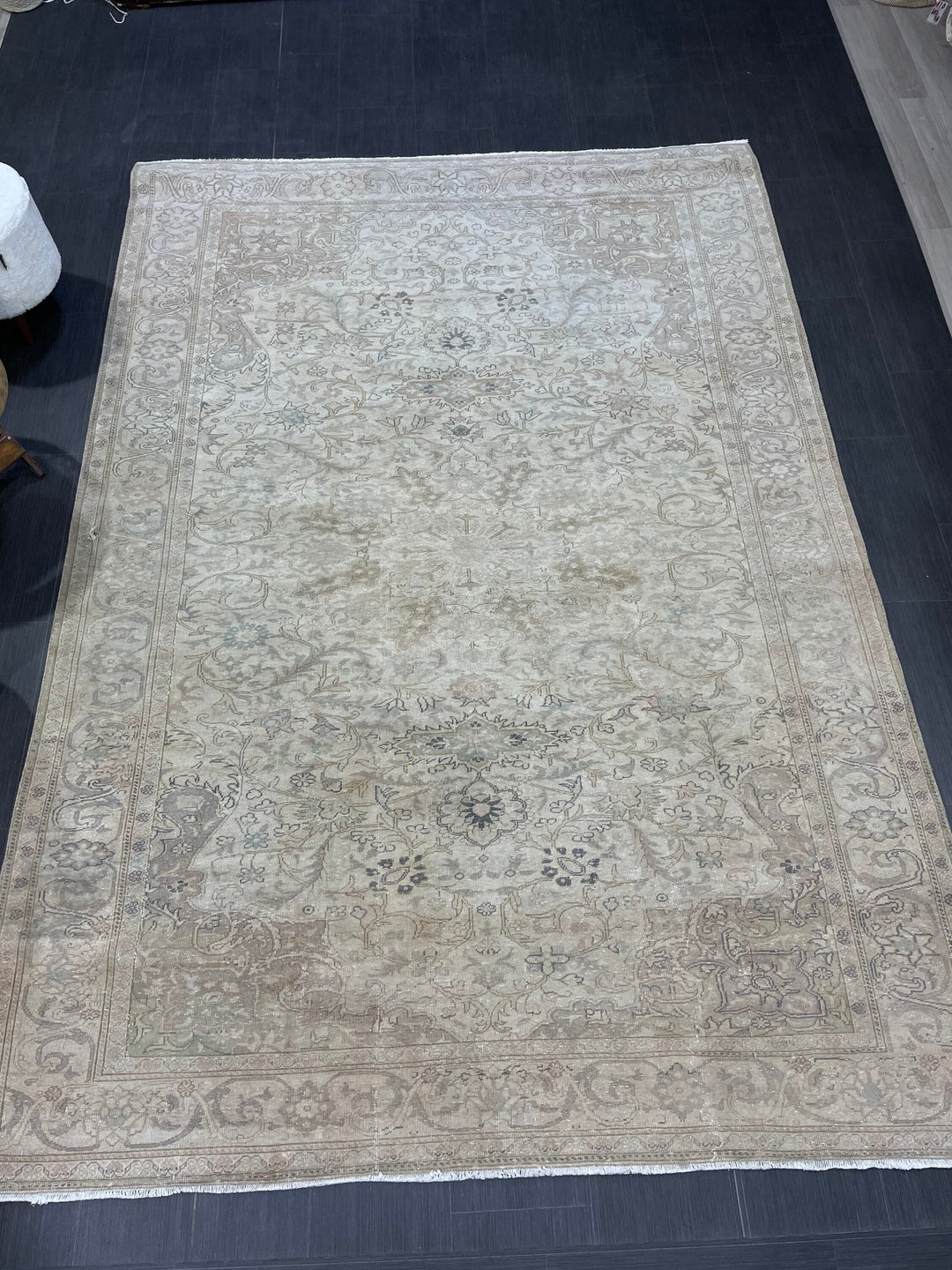 Rust Turkish Oushak Rug 6' 4" x 9' 3" Hand-Knotted field