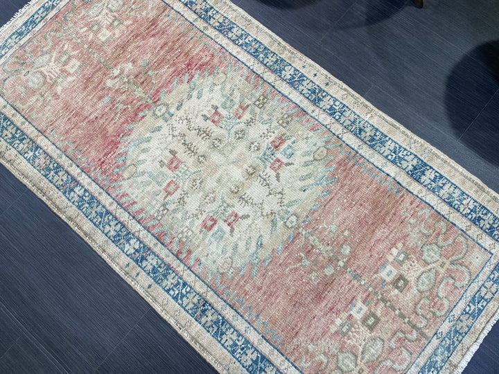 Turkish Runner Rug 2' 9" x 5' 5" Hand-Knotted view