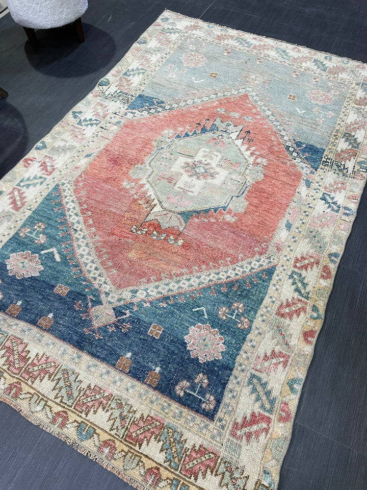Turkish Oushak Rug 3' 11" x 6' 4" Hand-Knotted view