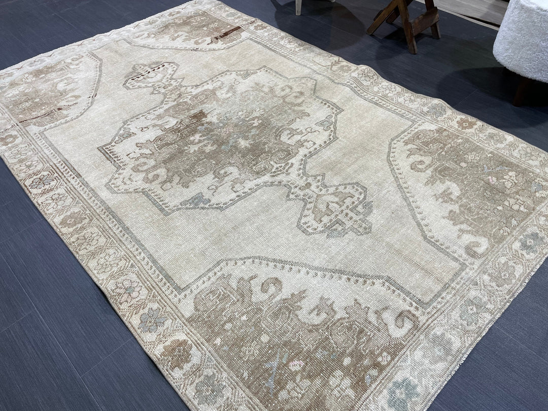 Beige Turkish Oushak Rug 4' 4" x 6' 7" Hand-Knotted