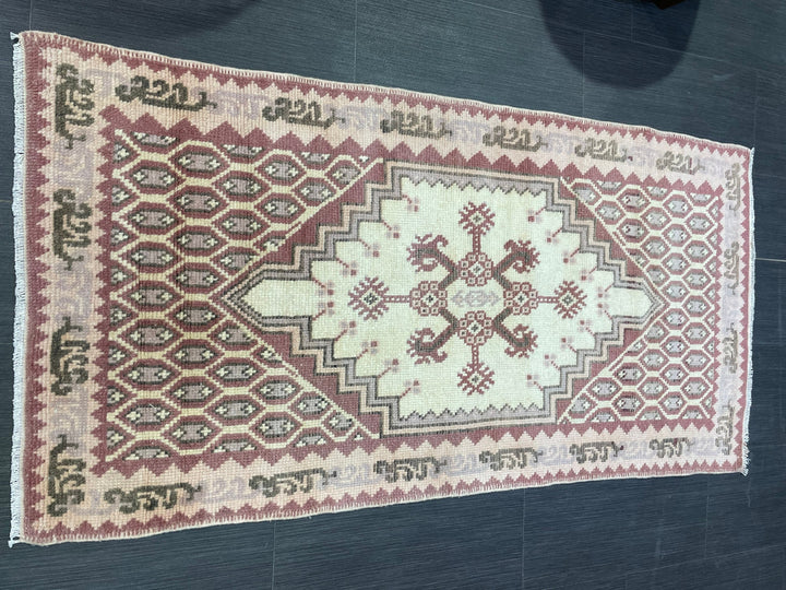 Rust Turkey Runner Rug 2' 6" x 4' 11" Hand-Knotted pattern