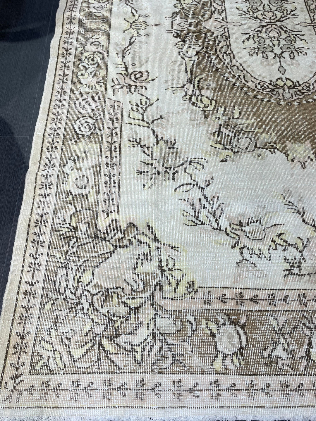 Beige Turkish Oushak Rug 5' 11" x 10' 1" Hand-Knotted | No. WR33470