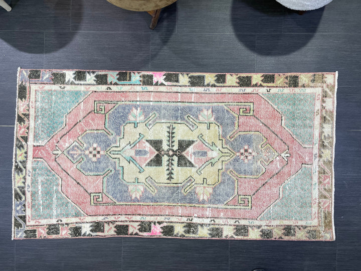 Beige Turkish Oushak Rug 2' 7" x 4' 11" Hand-Knotted | No. WR90169