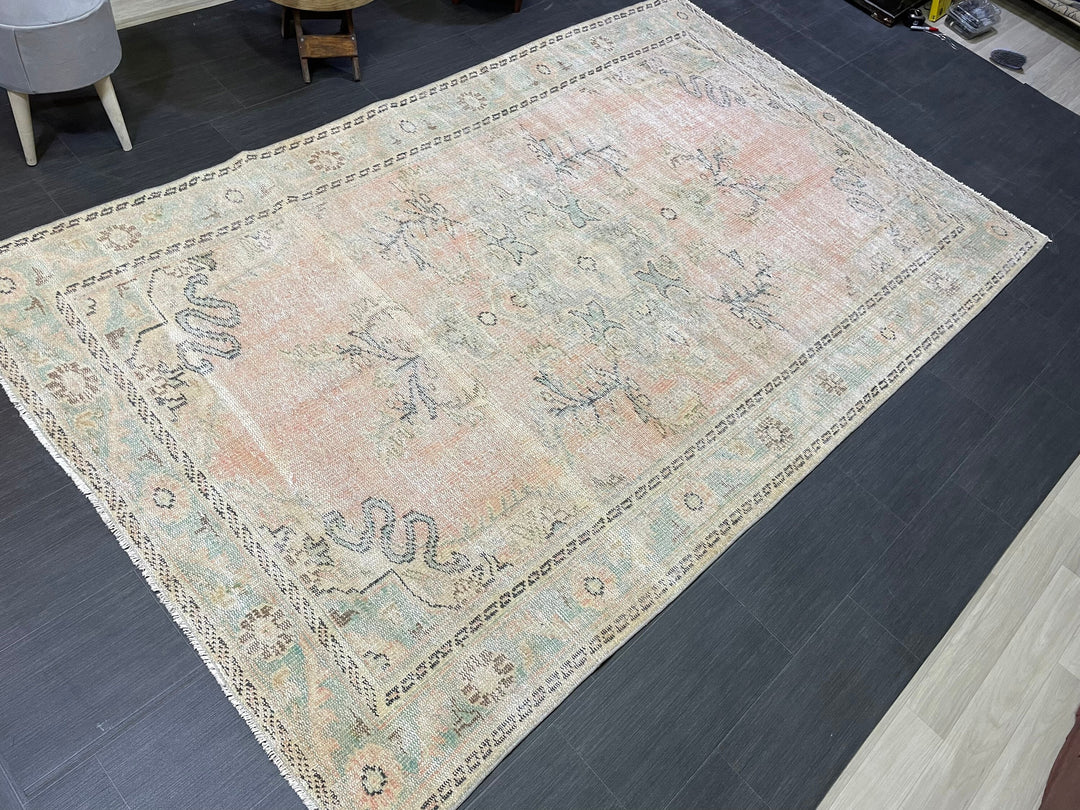 Pink Turkish Oushak Rug 5' 9" x 9' 2" Hand-Knotted texture
