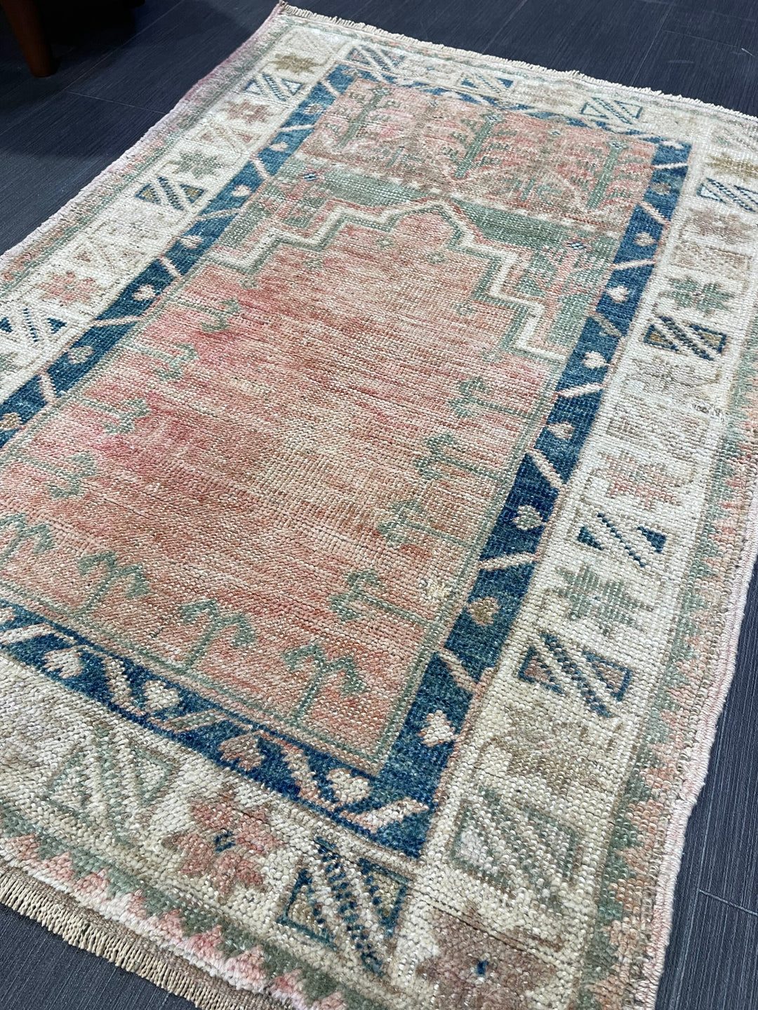 Beige Turkish Oushak Rug 2' 6" x 3' 7" Hand-Knotted close-up