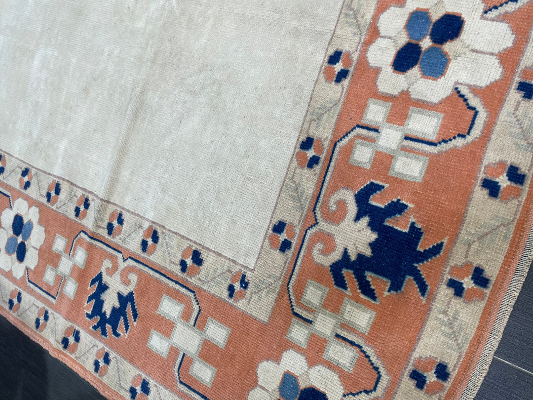 Beige Turkish Oushak Rug 5' 10" x 8' 7" Hand-Knotted field