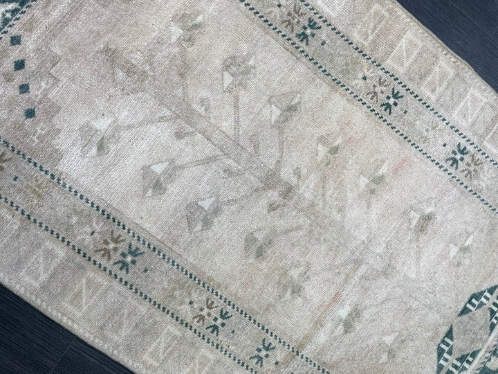 Beige Turkish Oushak Rug 3' 1" x 5' 2" Hand-Knotted view 9