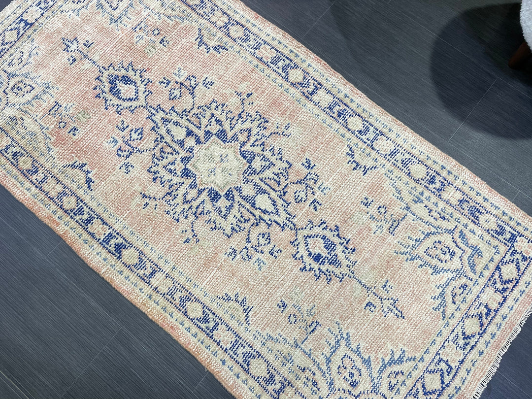 Beige Turkish Runner Rug 2' 8" x 5' 5" Hand-Knotted | No. WR76079